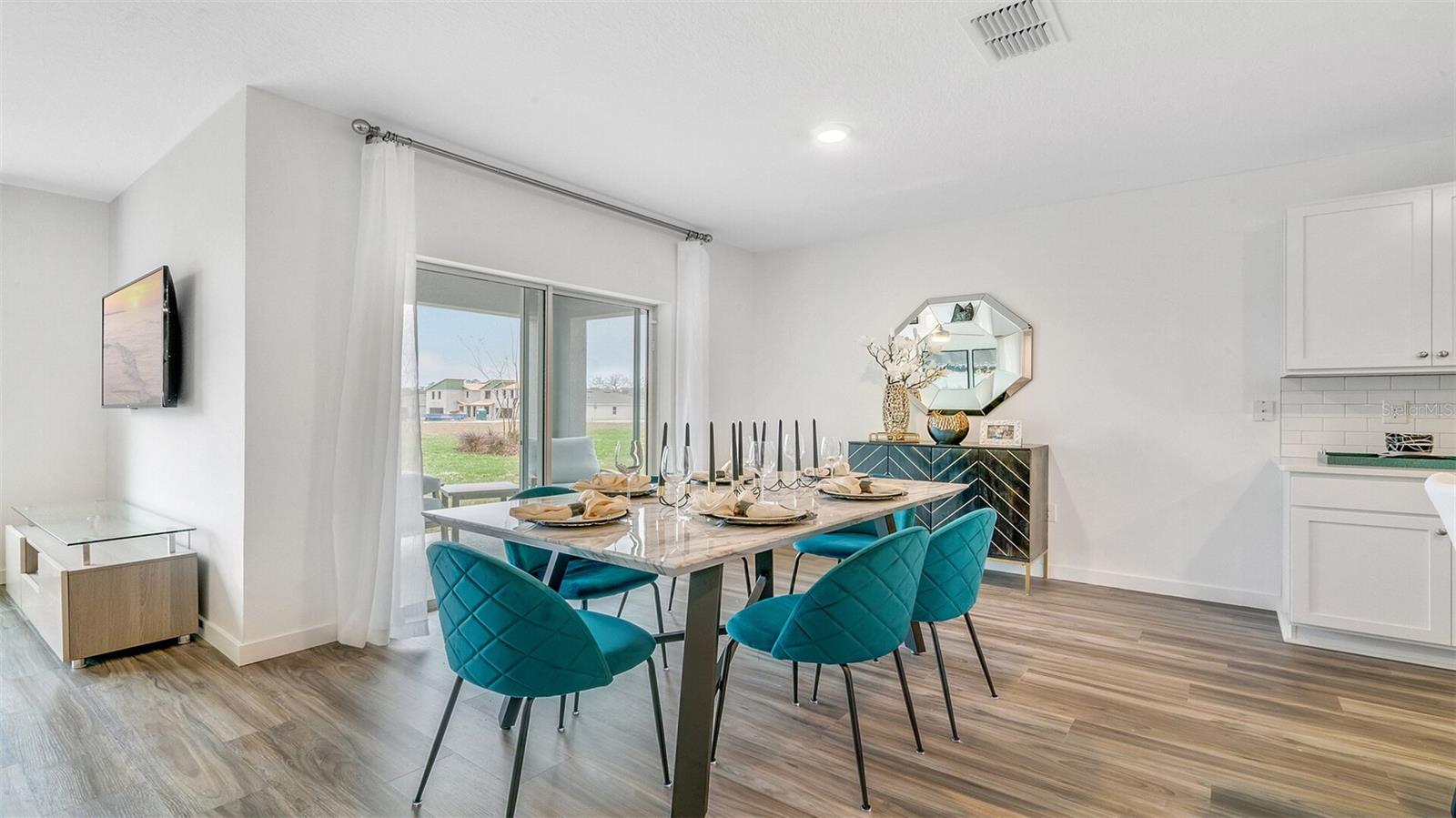 BUENA LAGO - Residential