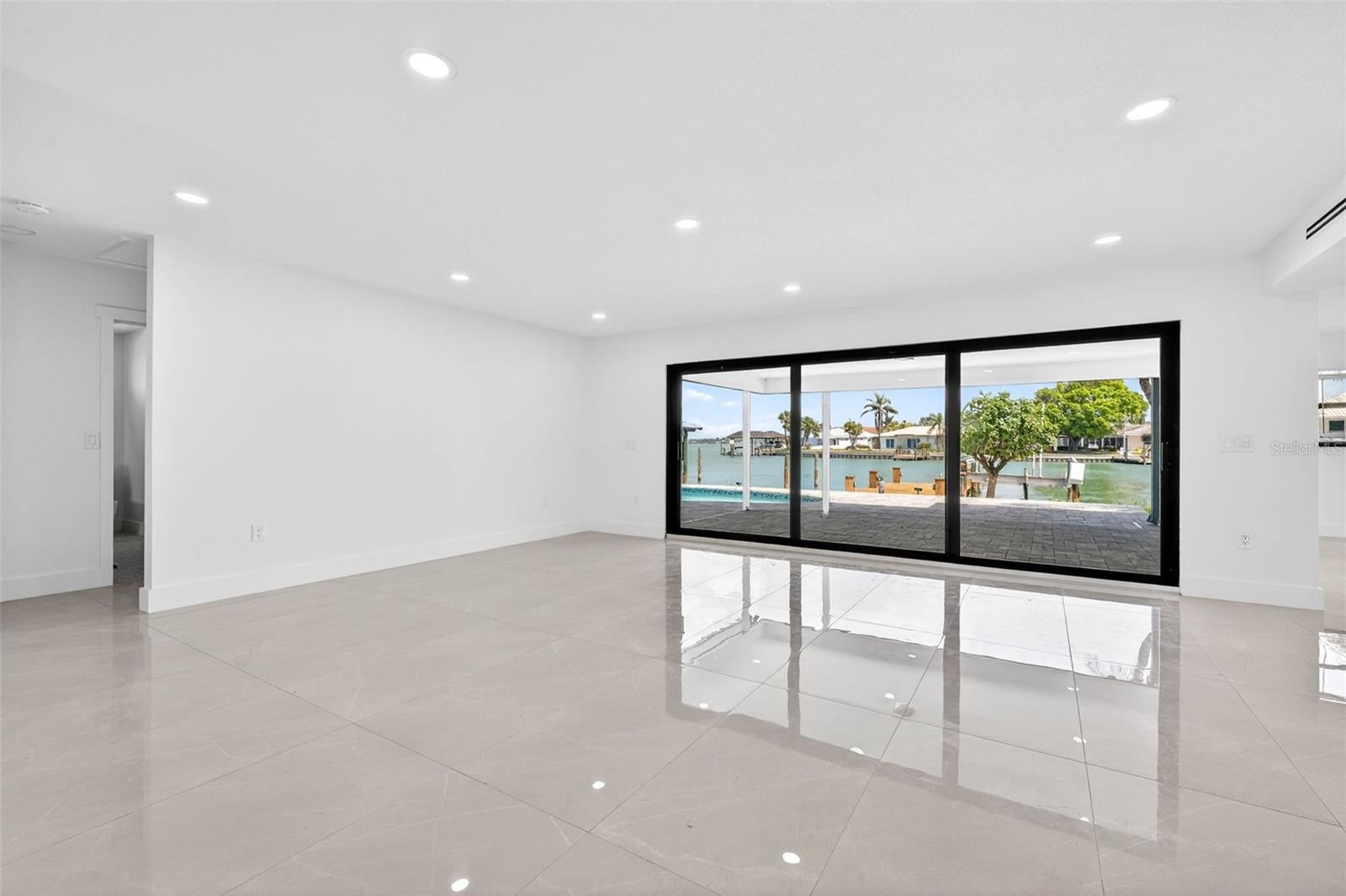 319 MIDWAY ISLAND