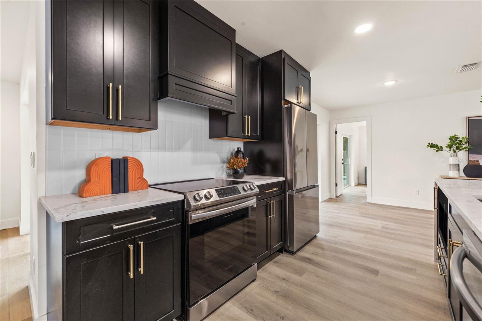 SEMINOLE COUNTRY ESTATES - Residential