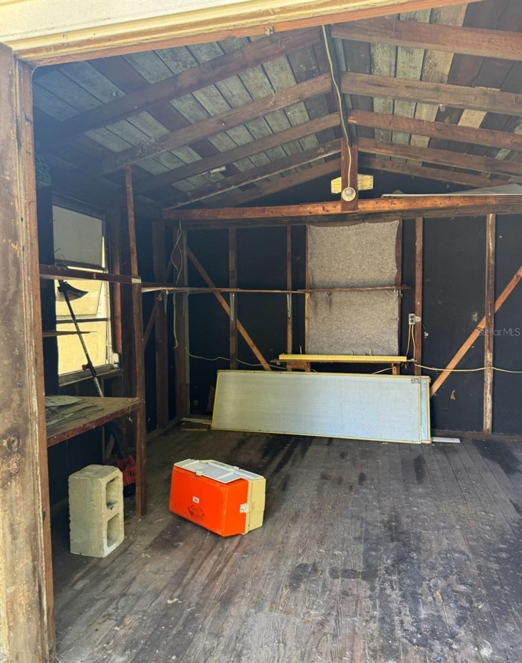 Photo of 13046 SE 102nd Terrace, Ocklawaha, FL 32179 (MLS # OM710357)