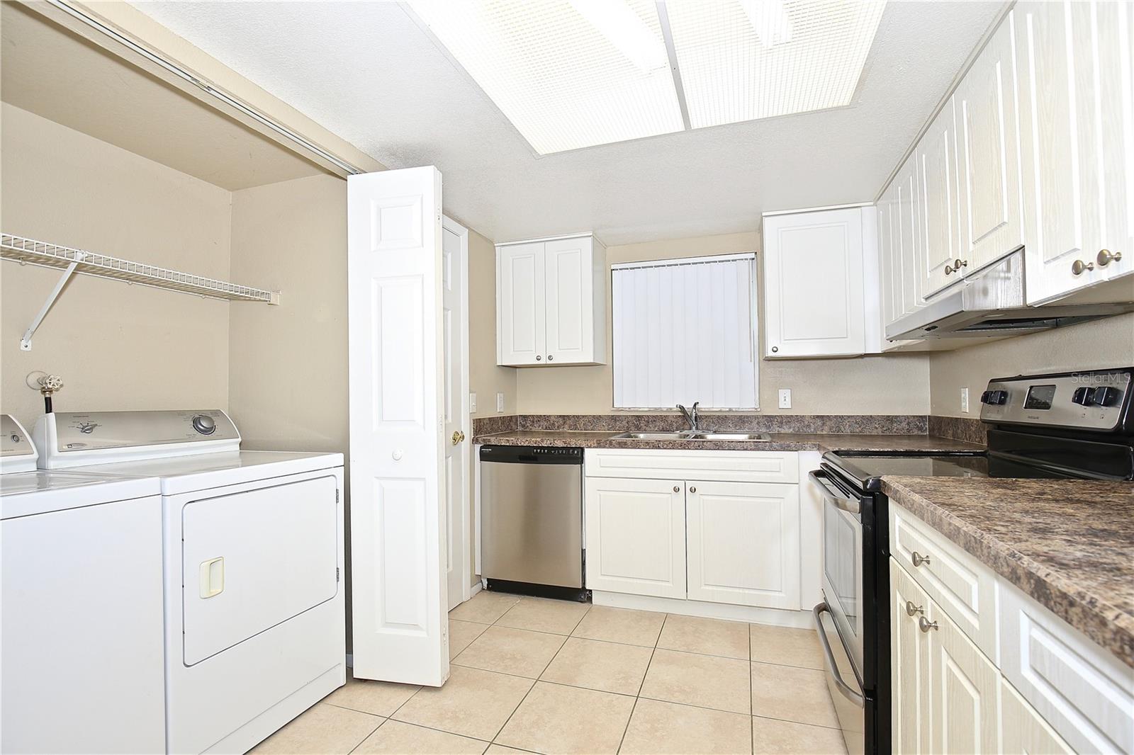 HAWTHORNE VILLAGE - Residential Lease