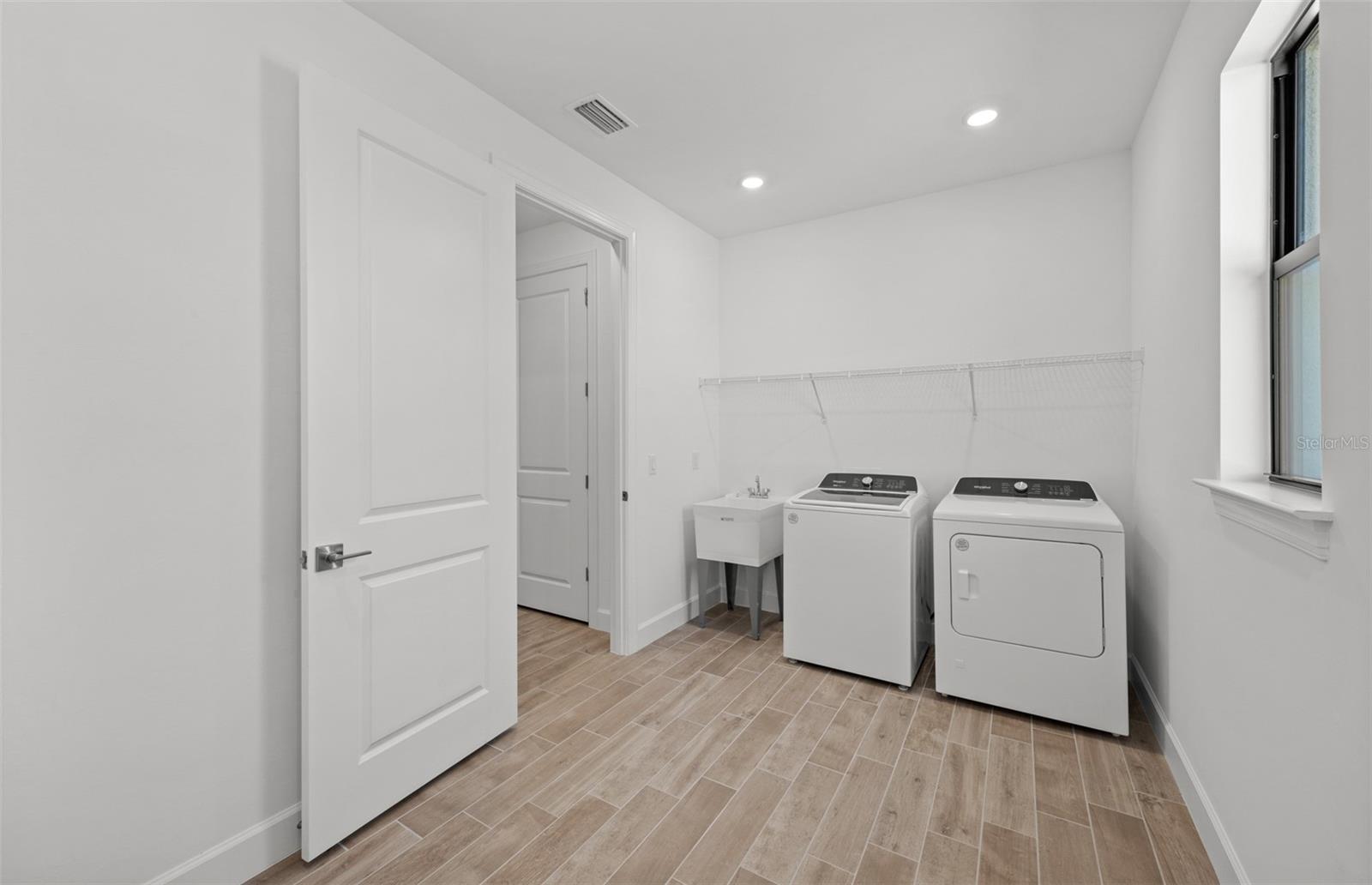 ARBOR OAKS AT THE WOODLANDS - Residential