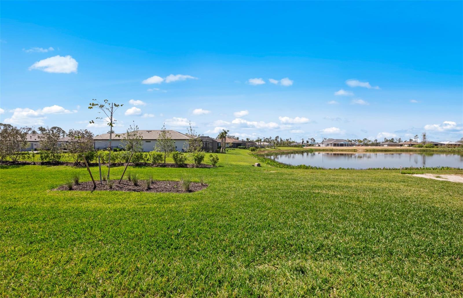ARBOR OAKS AT THE WOODLANDS - Residential
