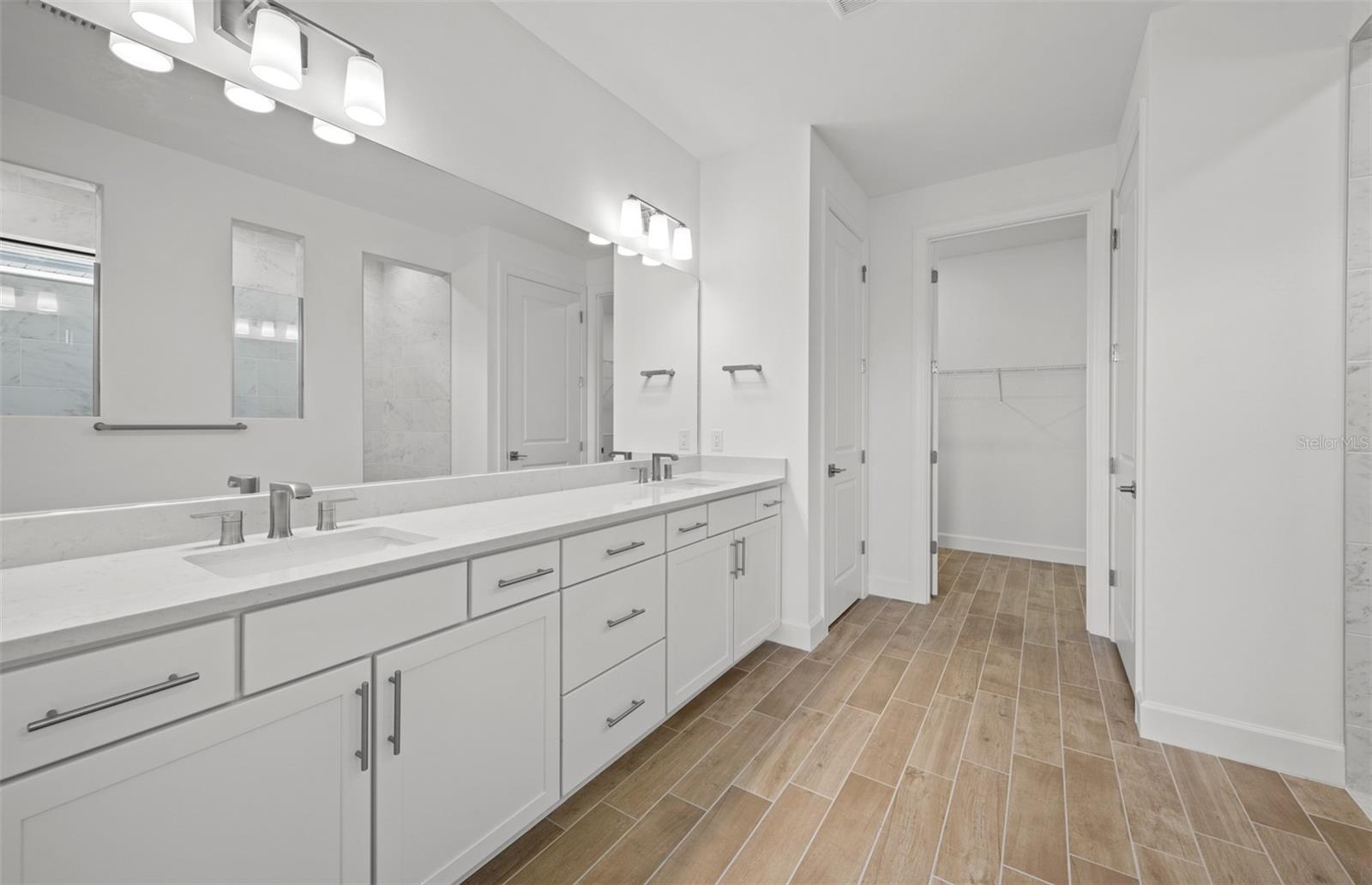 ARBOR OAKS AT THE WOODLANDS - Residential