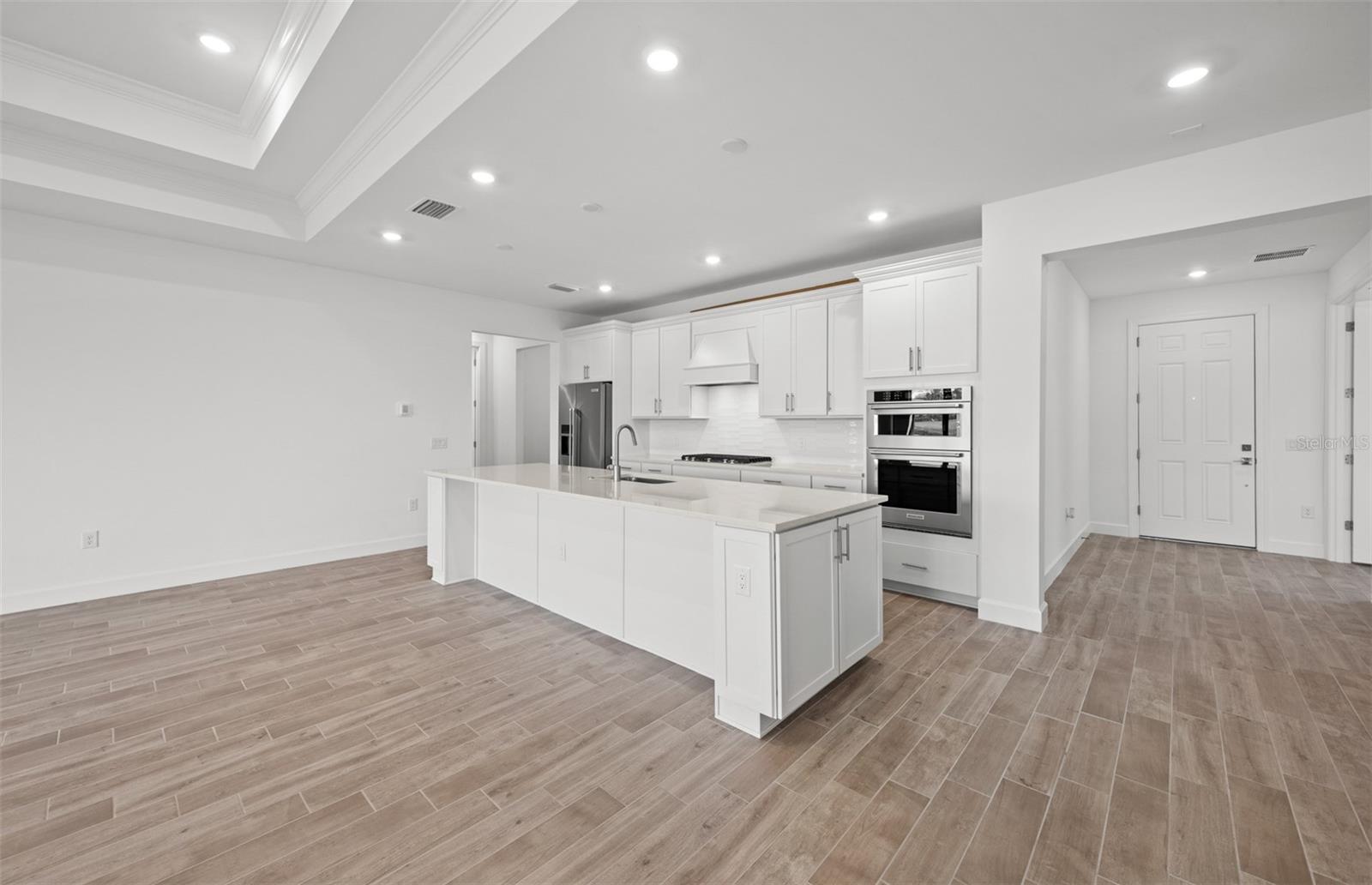 ARBOR OAKS AT THE WOODLANDS - Residential