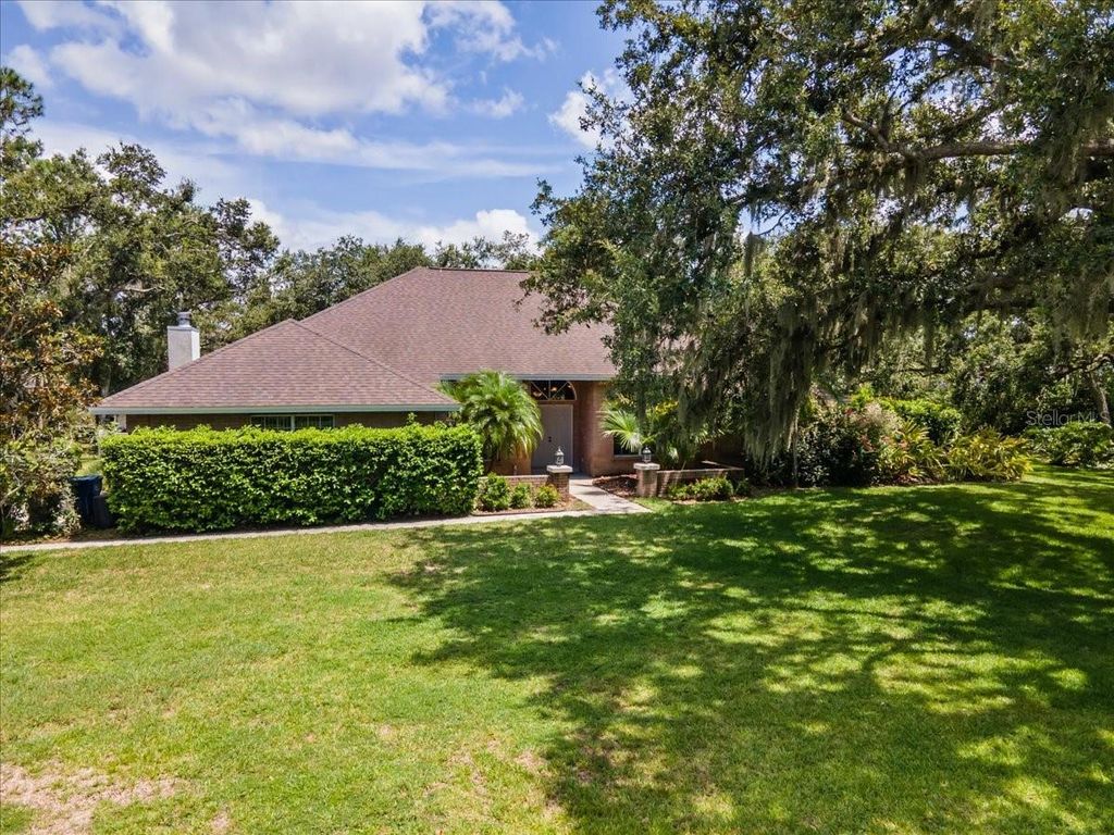Photo of 9211 66th Avenue Drive E, Bradenton, FL 34202 (MLS # A4658225)