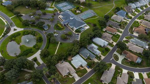 A home in TAVARES