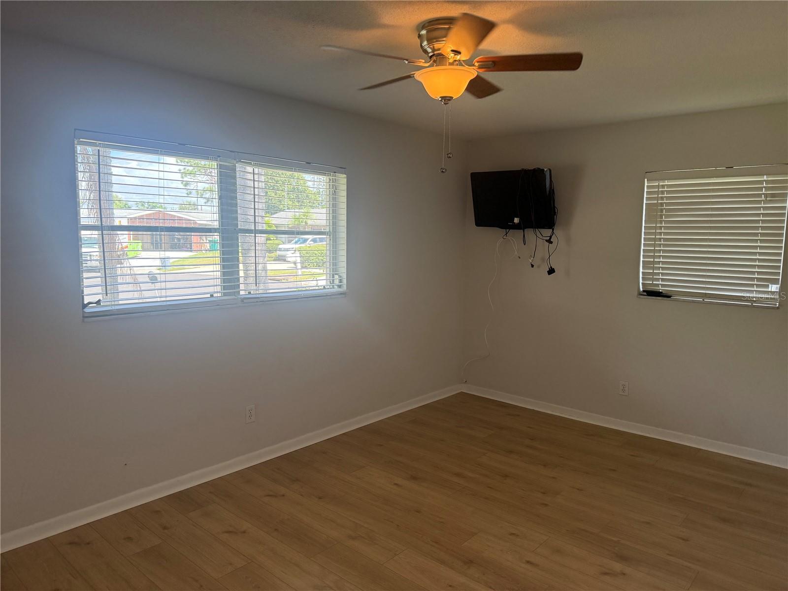 HAMILTON SQUARE LOT 21 - Residential