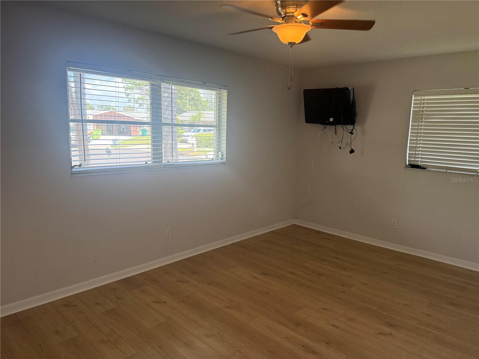 HAMILTON SQUARE LOT 21 - Residential