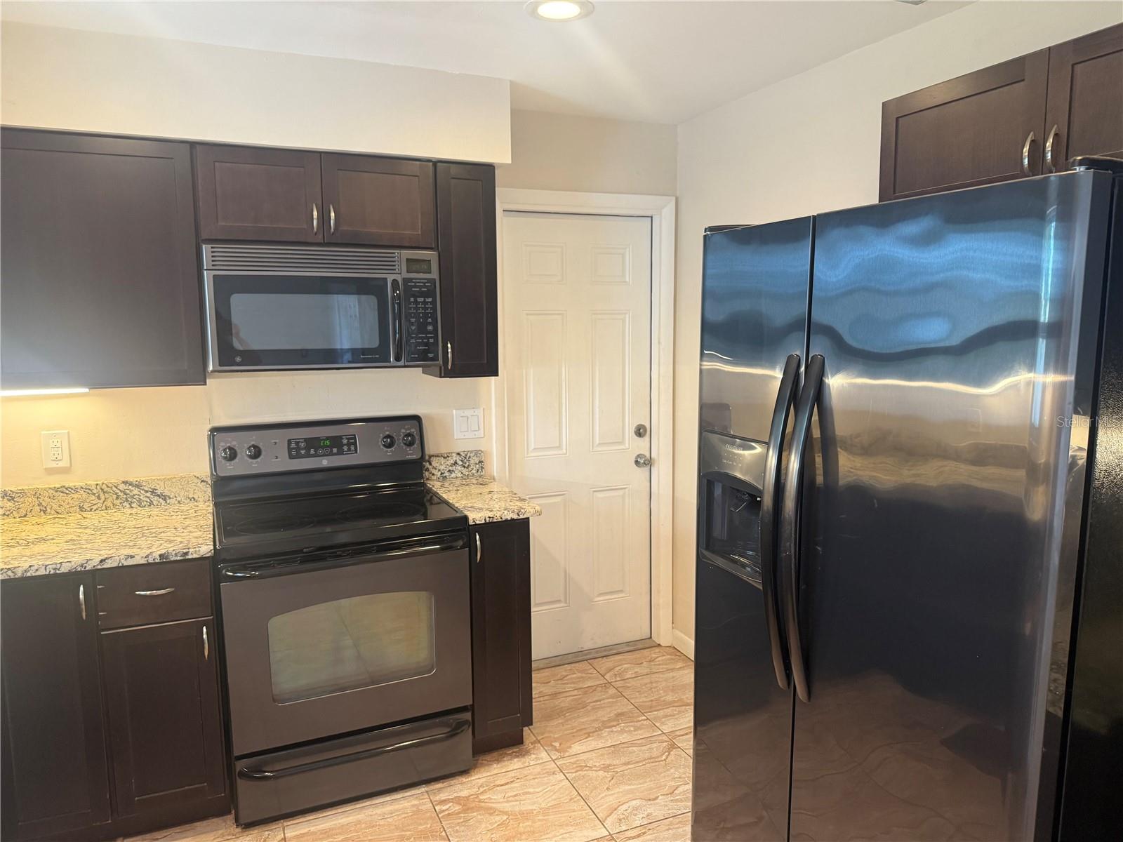 HAMILTON SQUARE LOT 21 - Residential