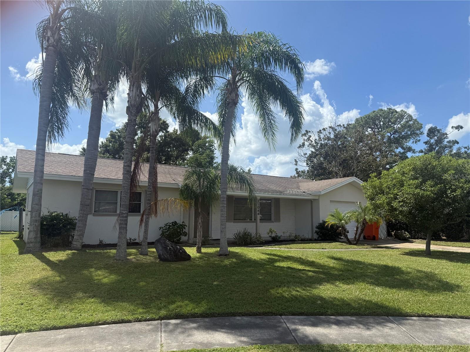 HAMILTON SQUARE LOT 21 - Residential