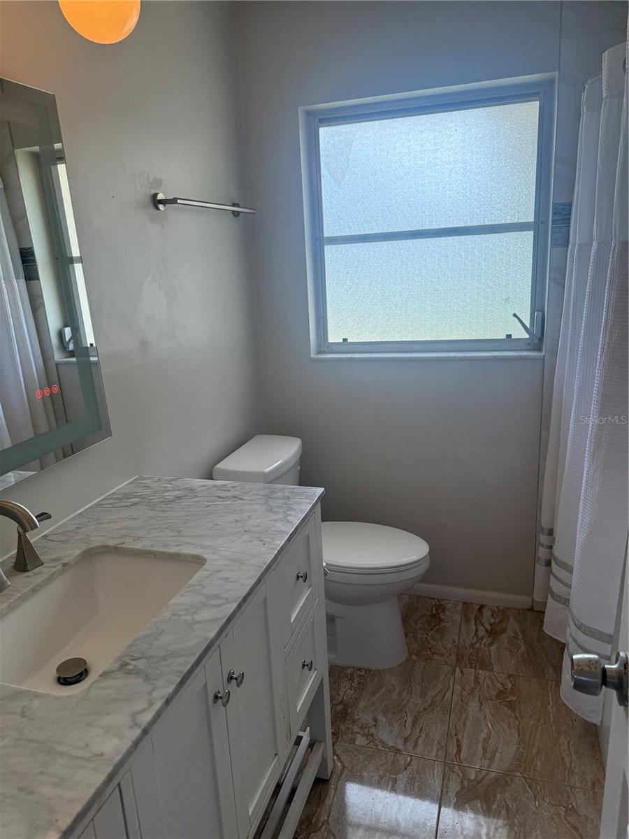 HAMILTON SQUARE LOT 21 - Residential