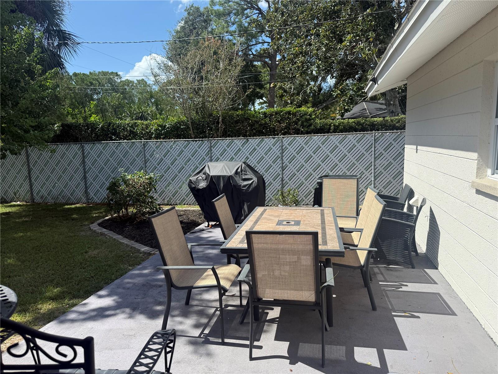 HAMILTON SQUARE LOT 21 - Residential