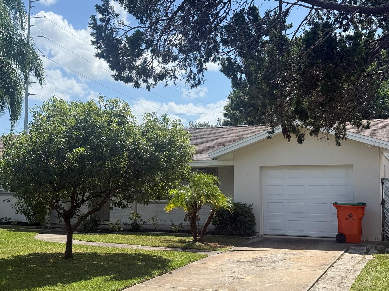 HAMILTON SQUARE LOT 21 - Residential