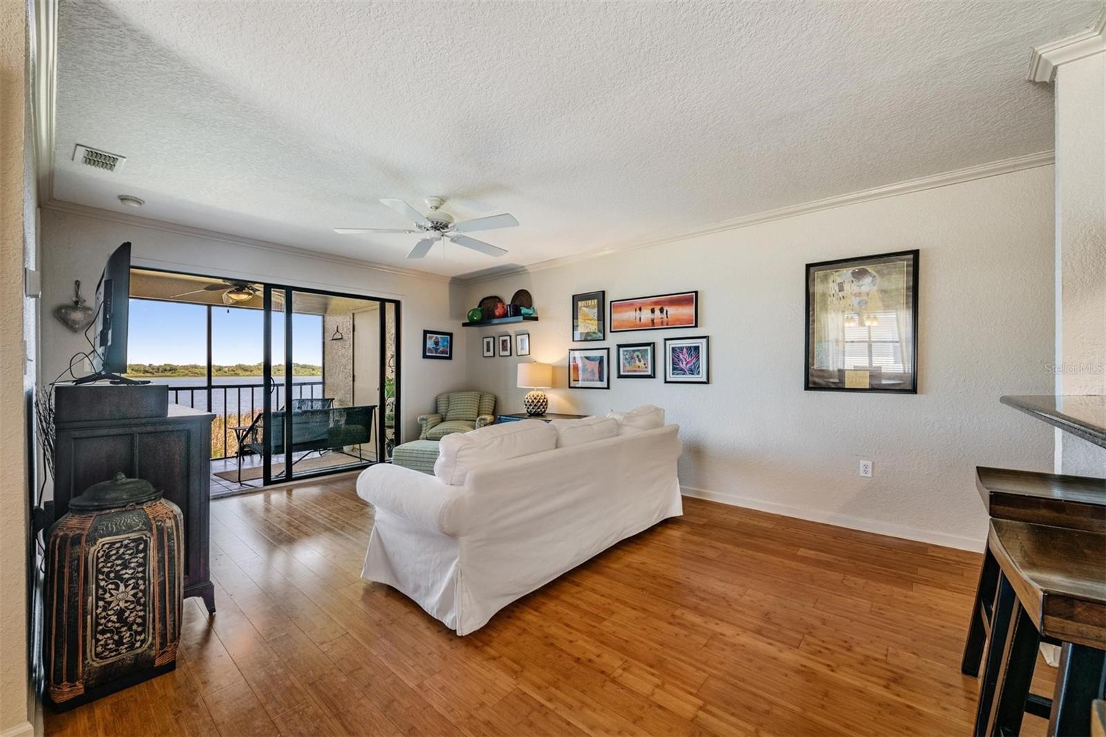 BELLA VISTA ON LAKE - Residential