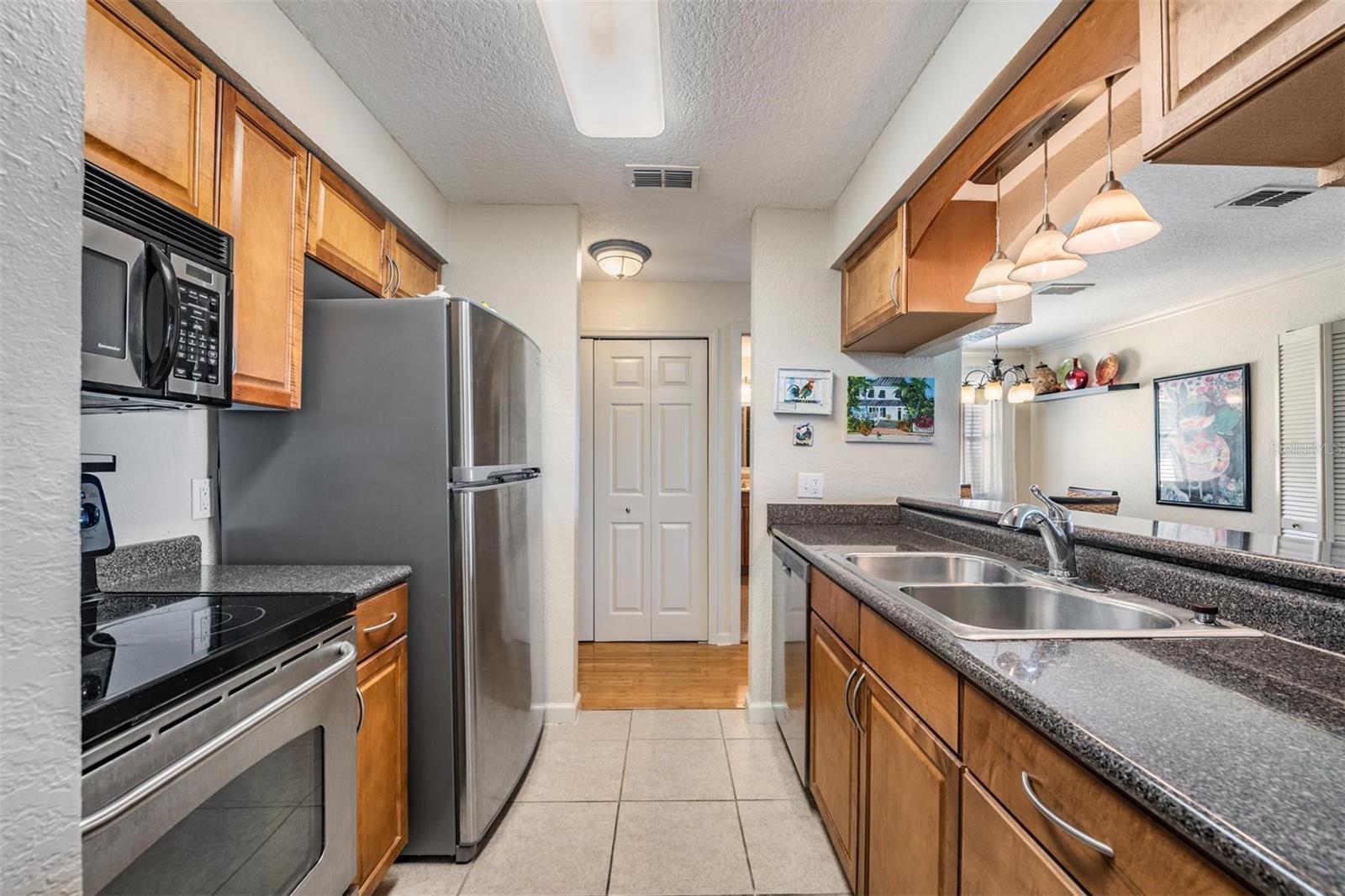 10103 SAILWINDS BOULEVARD N 201