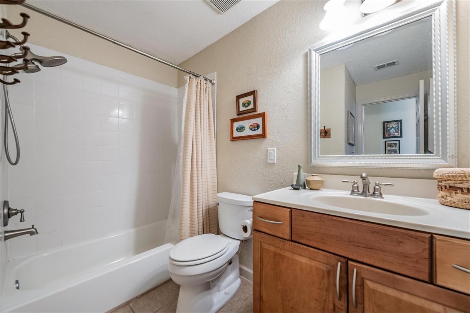 BELLA VISTA ON LAKE - Residential