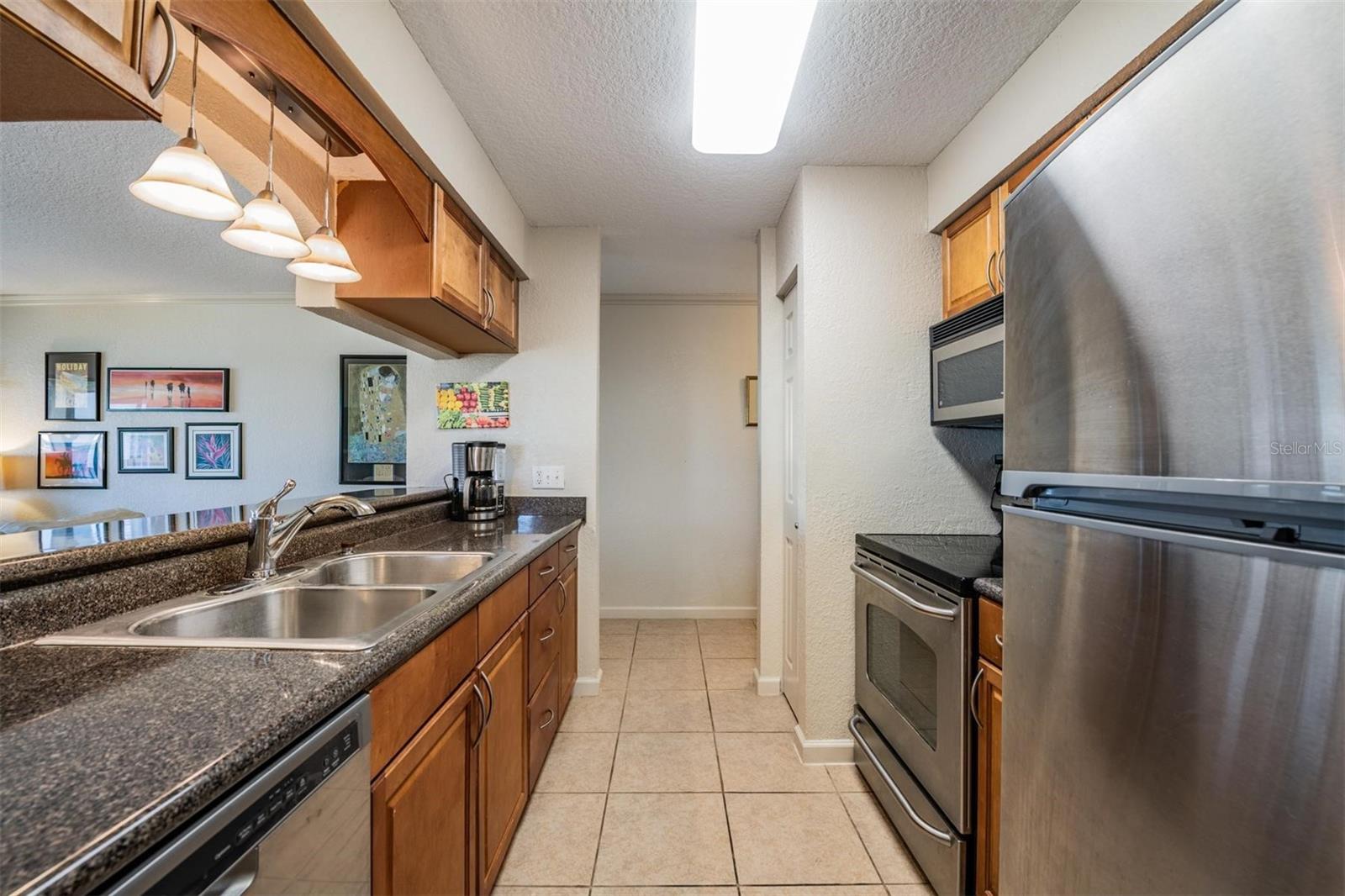 BELLA VISTA ON LAKE - Residential