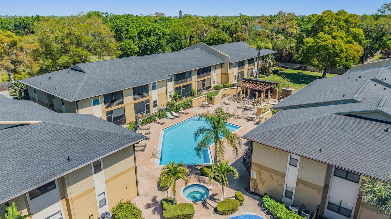 BELLA VISTA ON LAKE - Residential