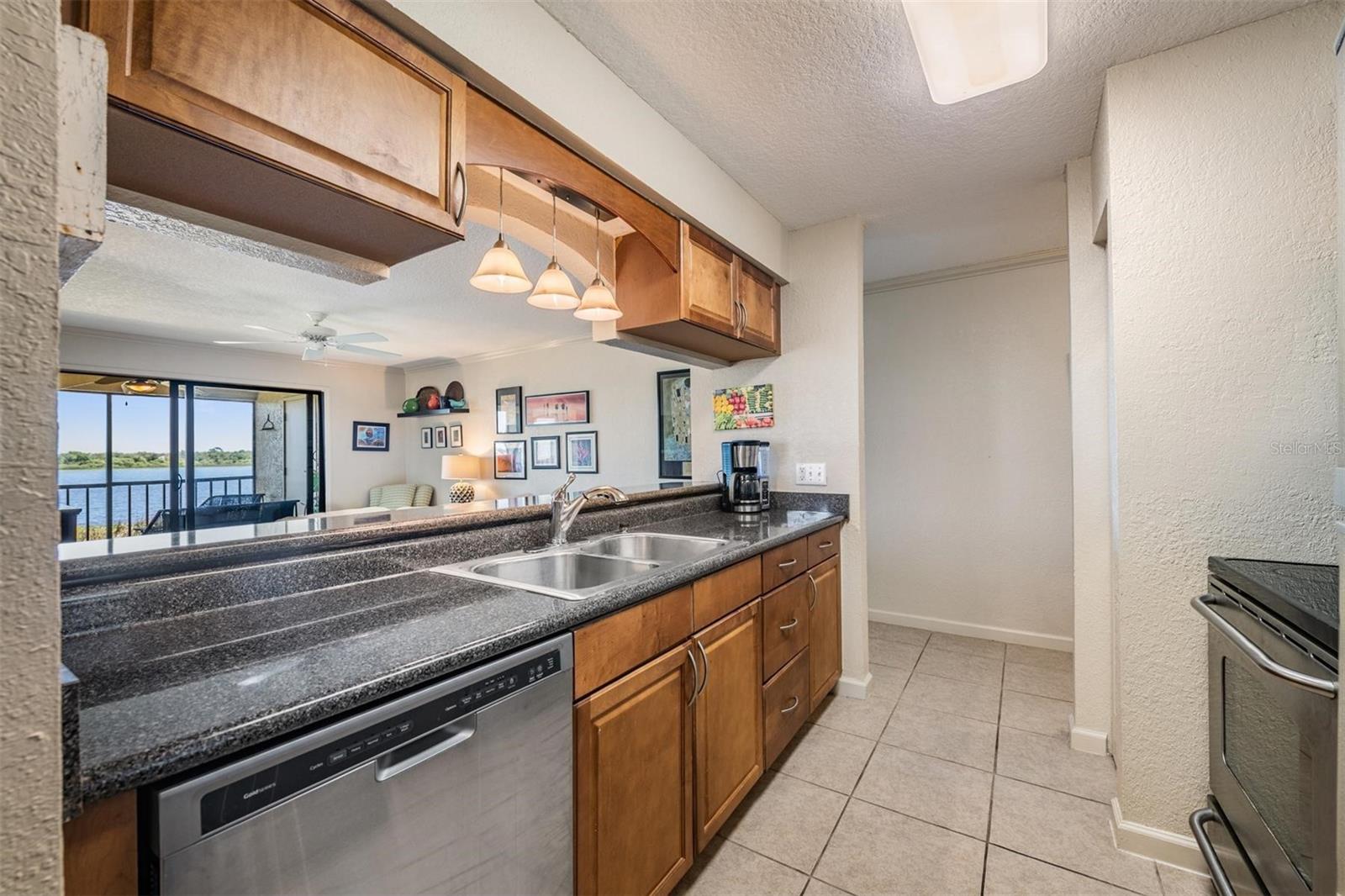 BELLA VISTA ON LAKE - Residential