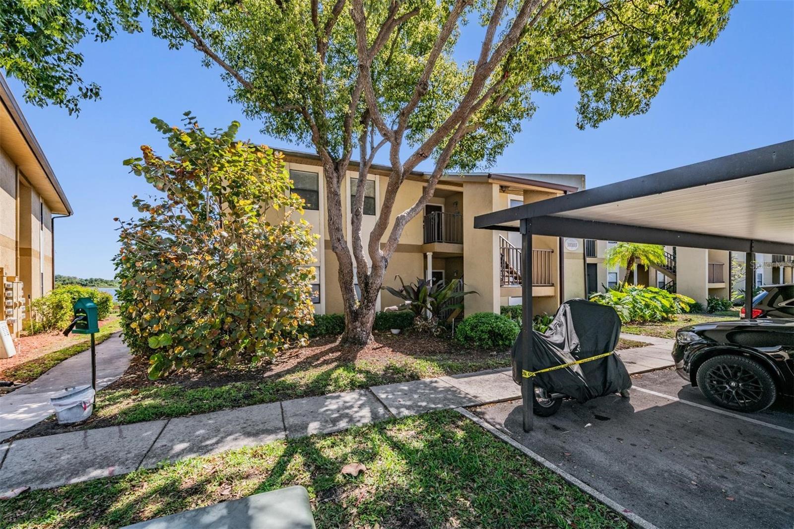 BELLA VISTA ON LAKE - Residential