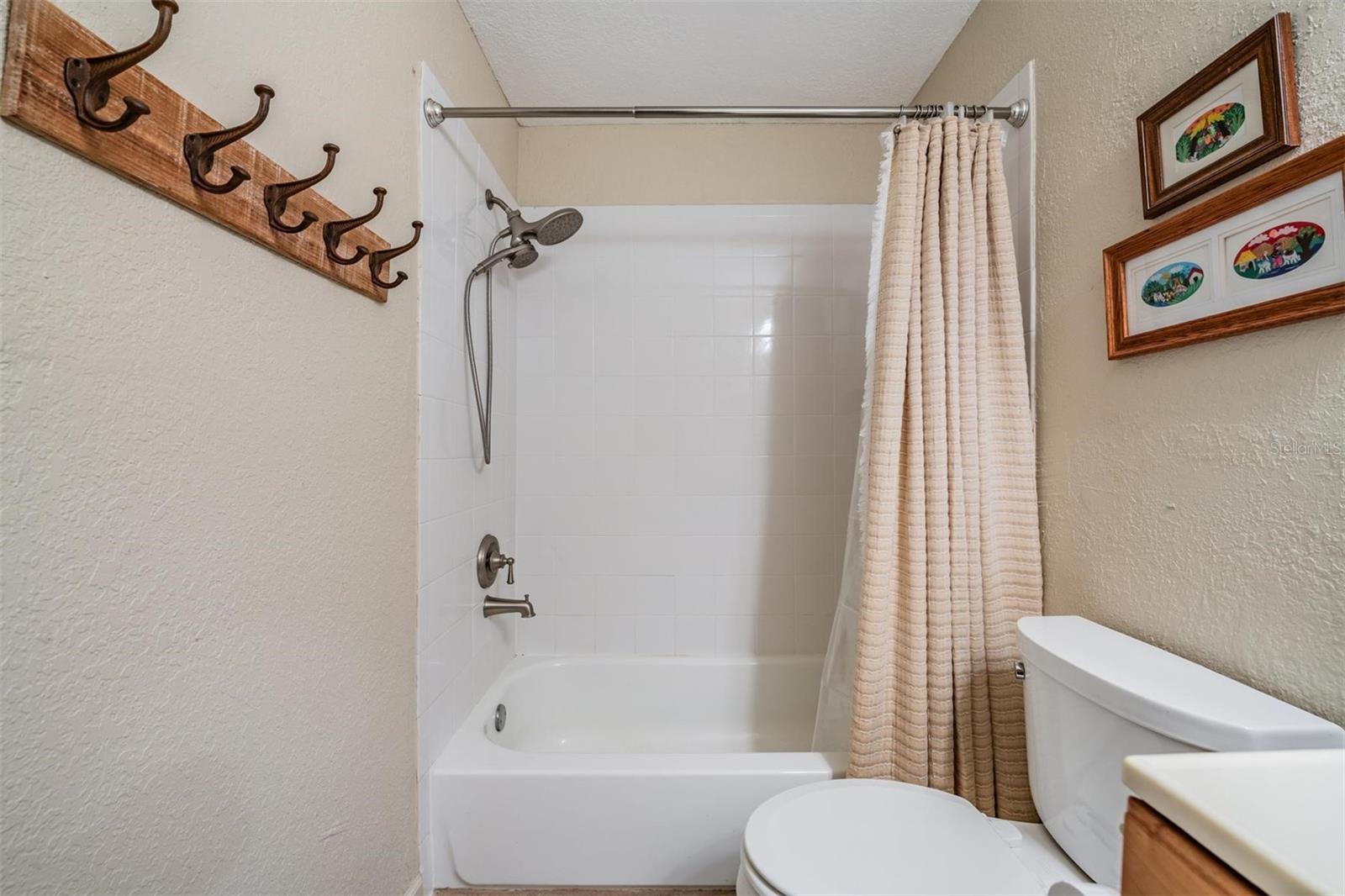 BELLA VISTA ON LAKE - Residential