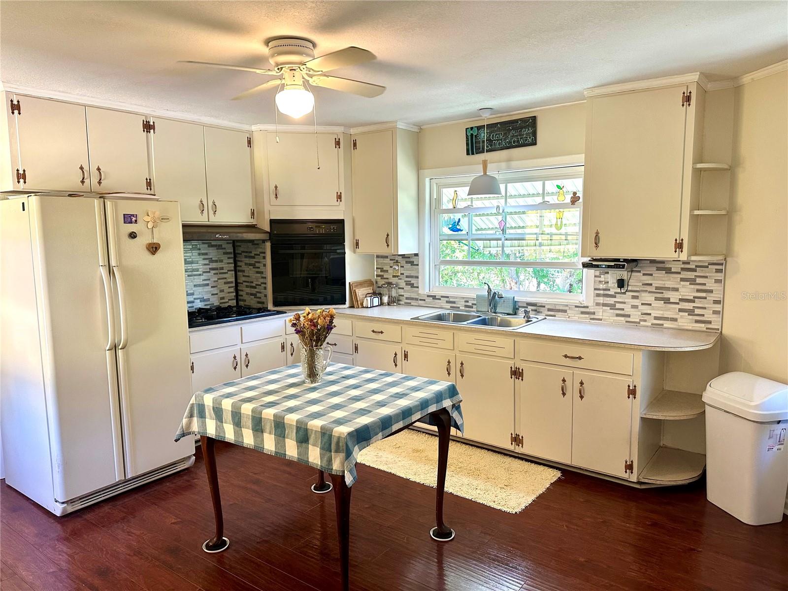 BELLEVIEW - Residential