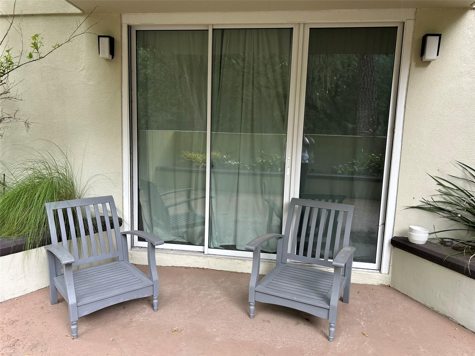 Welcome to this rare gem in the heart of Gainesville—the only true garden unit in highly desirable Gaineswood condo gated community. RENOVATED & FURNISHED. CLEAN. SPACIOUS 3BR/2.5BA Approx. 1600sf. OPEN floor plan with NO CARPET - tile & wood laminate! MOVE IN READY. LARGE KITCHEN ISLAND with COOKTOP with HOOD. Steps from all the amenities (fitness, clubhouse, pool, sports courts & much more!). See the beautiful pictures.
This unit is perfect for entertaining with an ULTRA MODERN open concept living room which opens up to the extra large lanai. ALL STAINLESS STEEL APPLIANCES included even WASHER and DRYER. REFRIGERATOR. OVEN. DISHWASHER. GARDEN SINK. MODERN CABINTRY. LARGE PANTRY. Enjoy the tropical foliage views. CEILING FANS. Outside the master suite, a second oversized lanai provides the perfect spot to enjoy your morning coffee!
Inside, the open floor plan flows effortlessly, featuring three spacious bedrooms, 2.5 bathrooms, and pristine tile and wood-laminate flooring throughout—no carpet, no fuss. The home has been immaculately maintained and is truly move-in ready.
JUST BRING YOUR BAGS. Furniture is negotiable, making your move even easier. See the pictures! Seller motivated! Review the pictures for layout details.