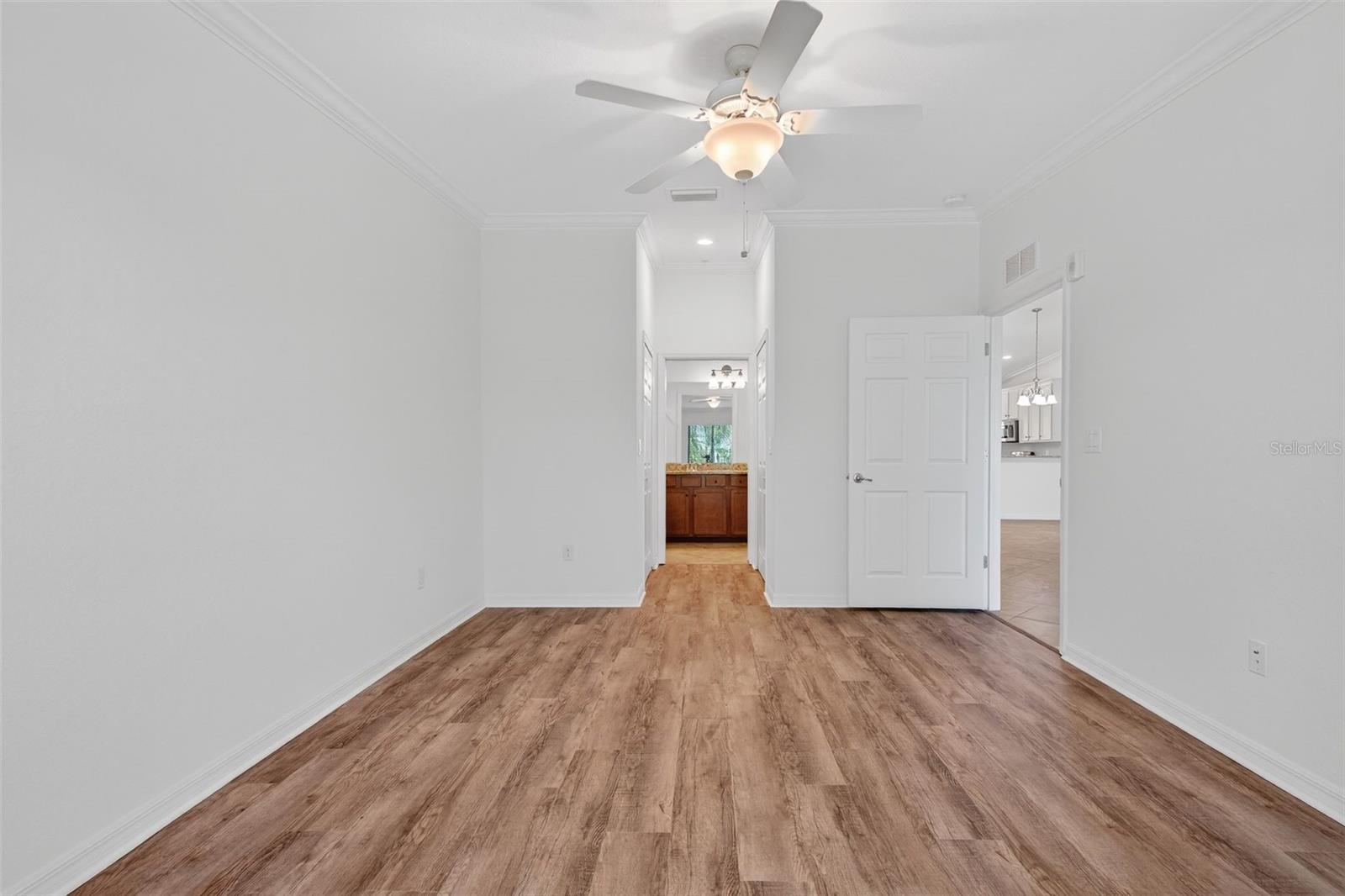 LAKEWOOD NATIONAL - Residential