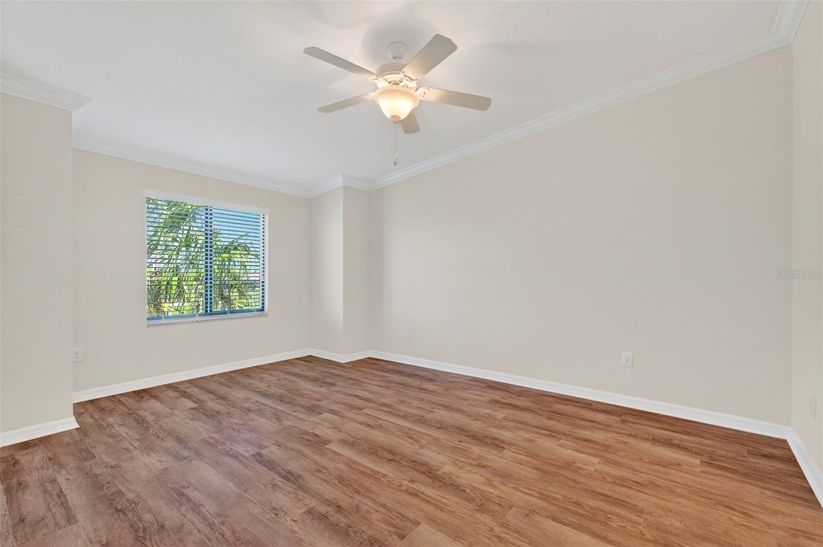 LAKEWOOD NATIONAL - Residential