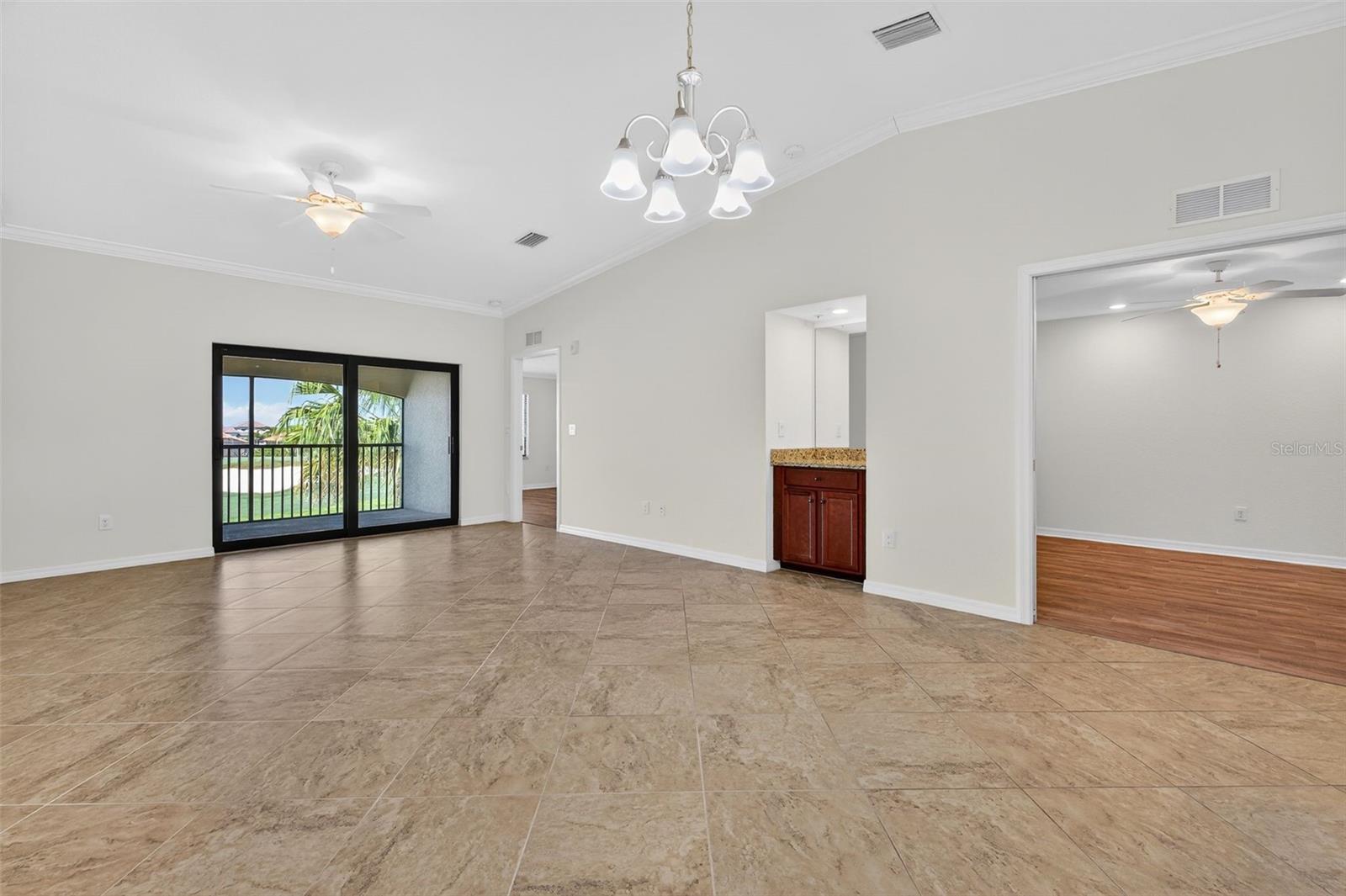 LAKEWOOD NATIONAL - Residential