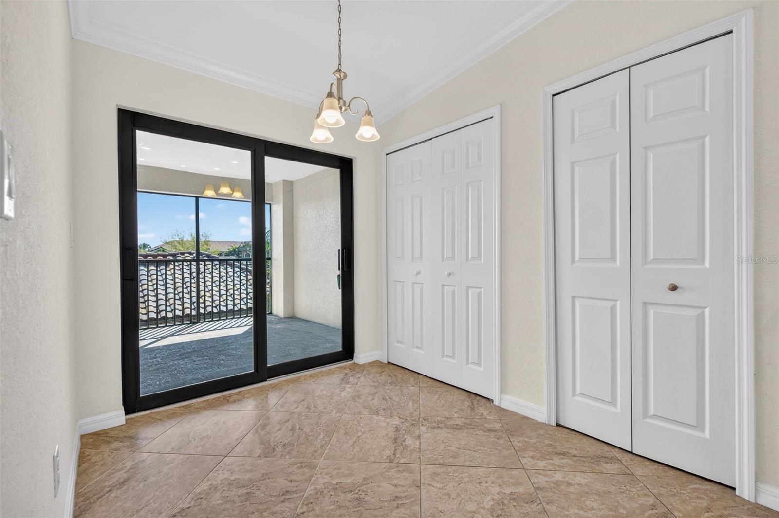 LAKEWOOD NATIONAL - Residential