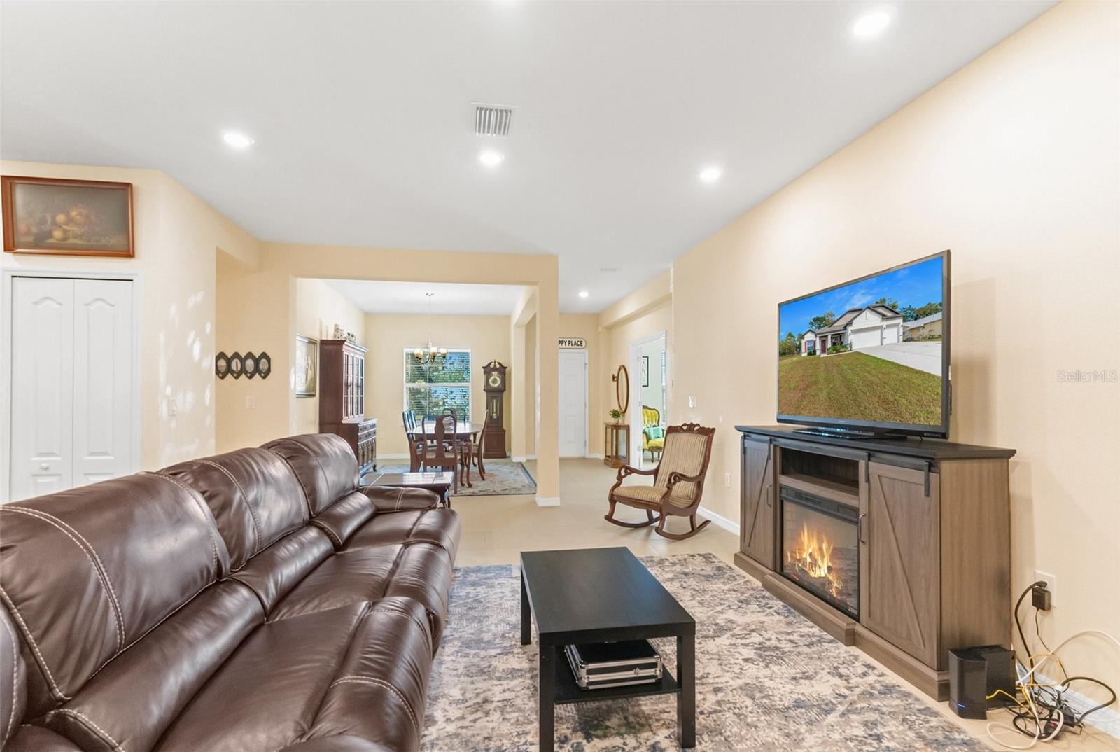 SPRING HILL - Residential
