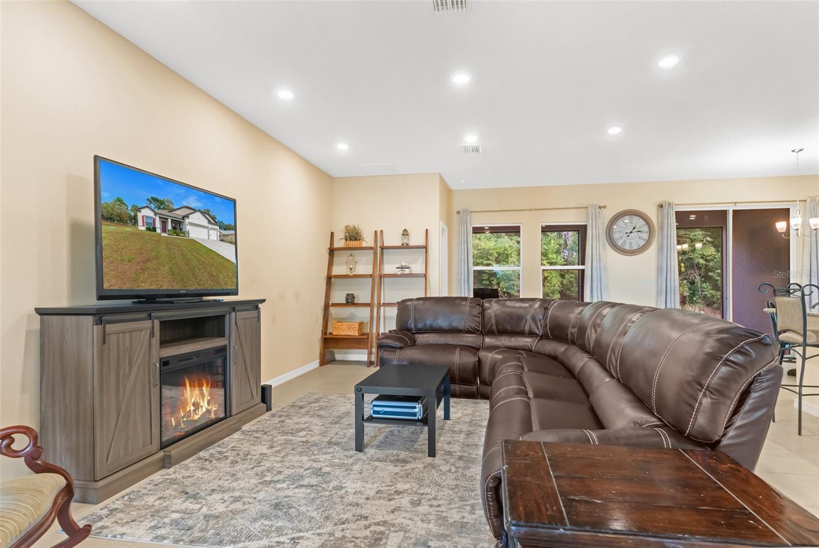 SPRING HILL - Residential