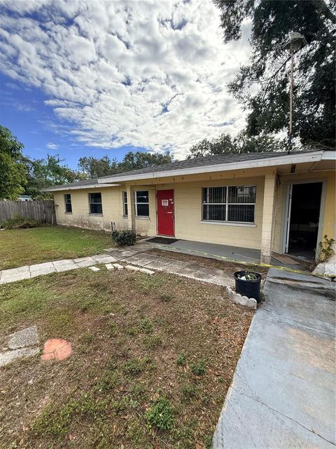 40 HALL STREET FROSTPROOF FL 33843