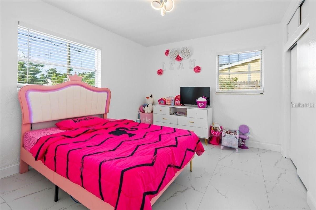 KENNETH CITY - Residential