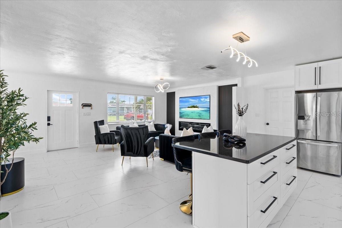 KENNETH CITY - Residential