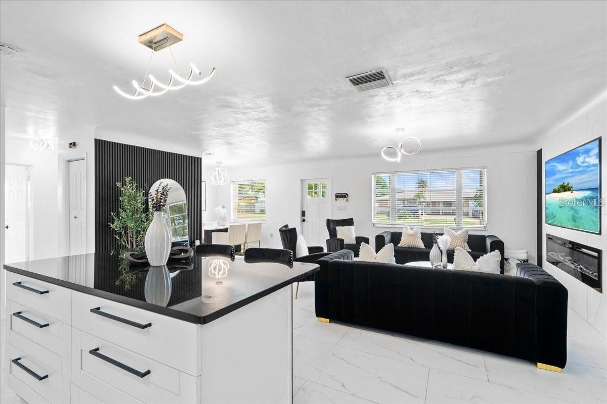 KENNETH CITY - Residential