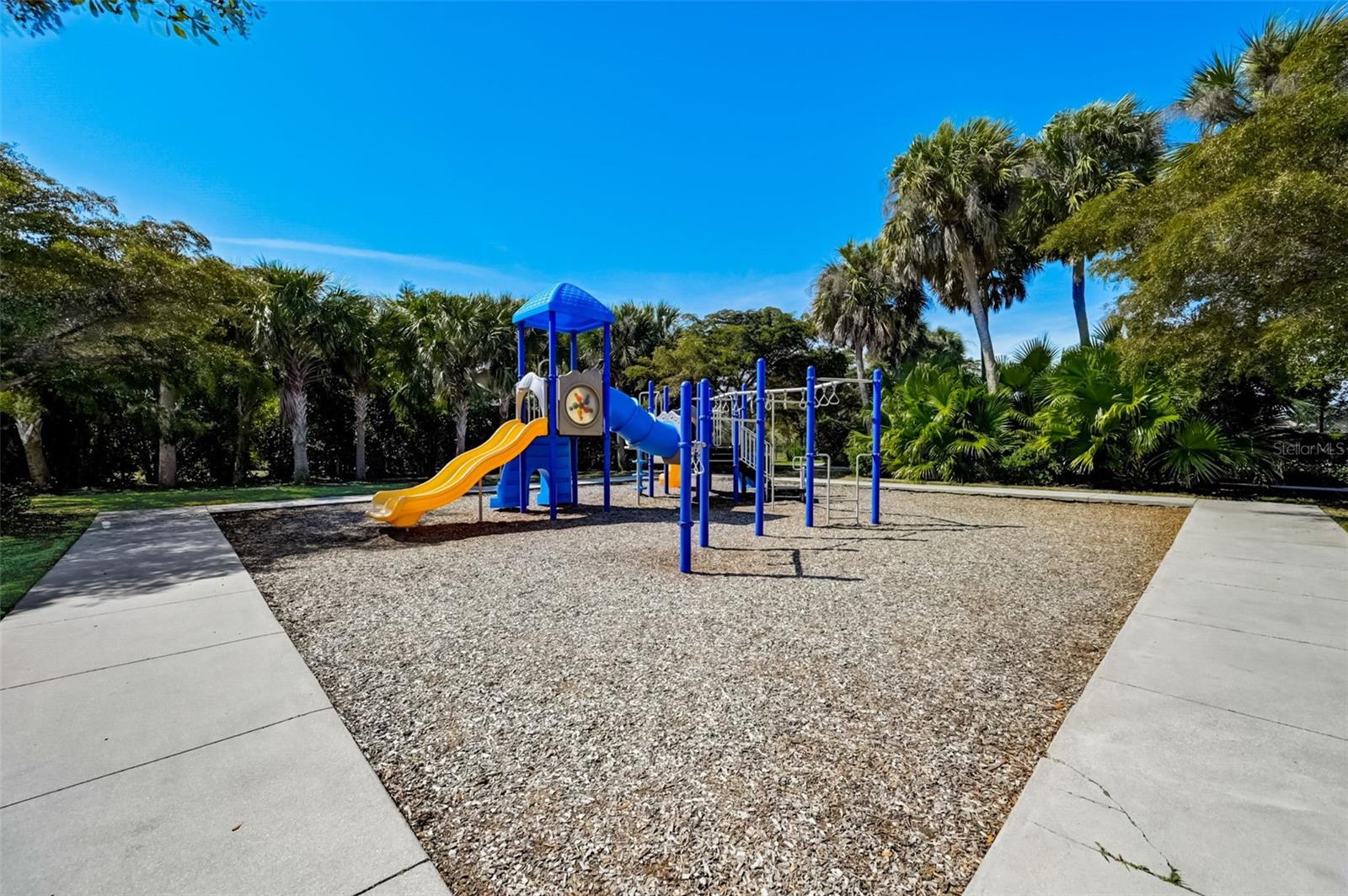 TOSCANA ISLES PH 5 UN 2 - Residential