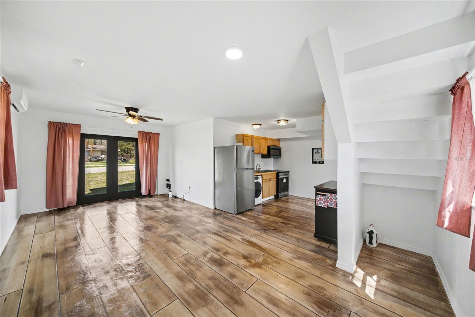 CITY ZEPHYRHILLS - Residential Lease