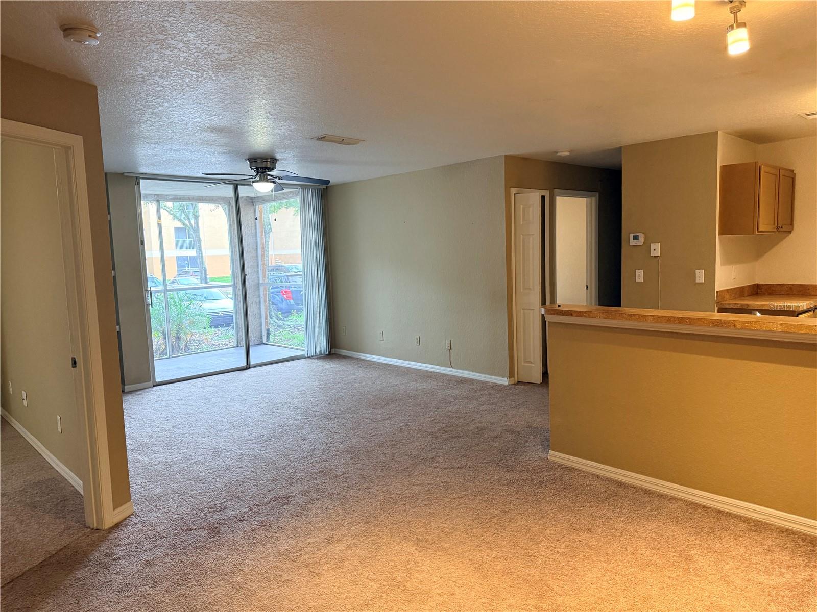 SANDLAKE PRIVATE RESIDENCES - Residential Lease