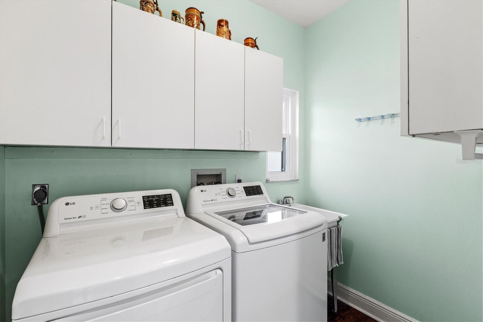 CHESTNUT CREEK MANORS - Residential