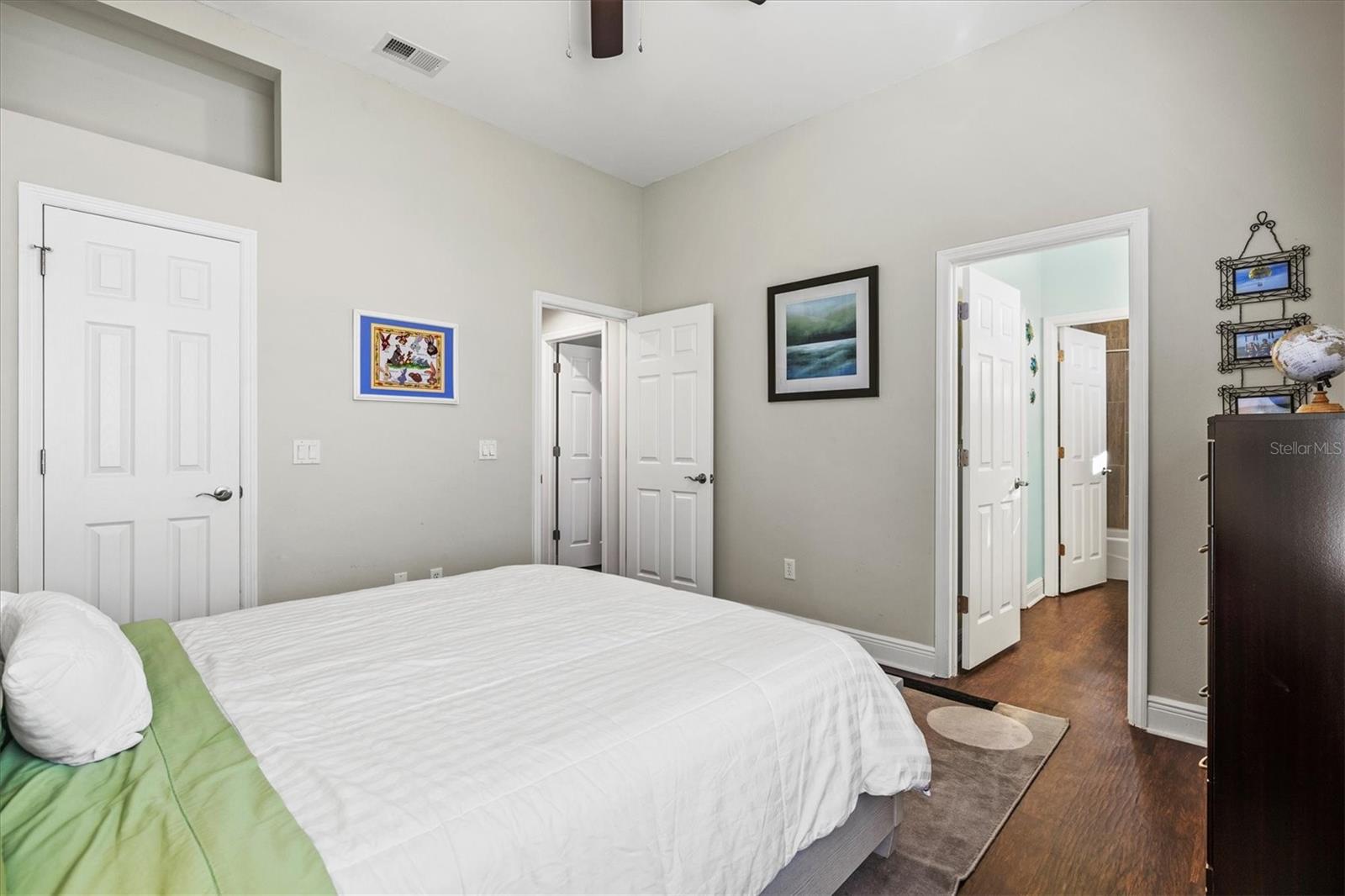 CHESTNUT CREEK MANORS - Residential