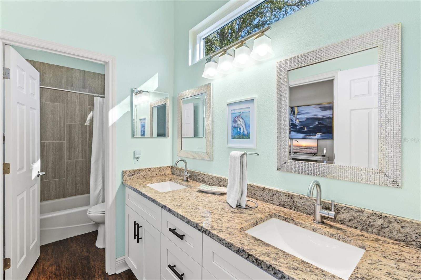 CHESTNUT CREEK MANORS - Residential