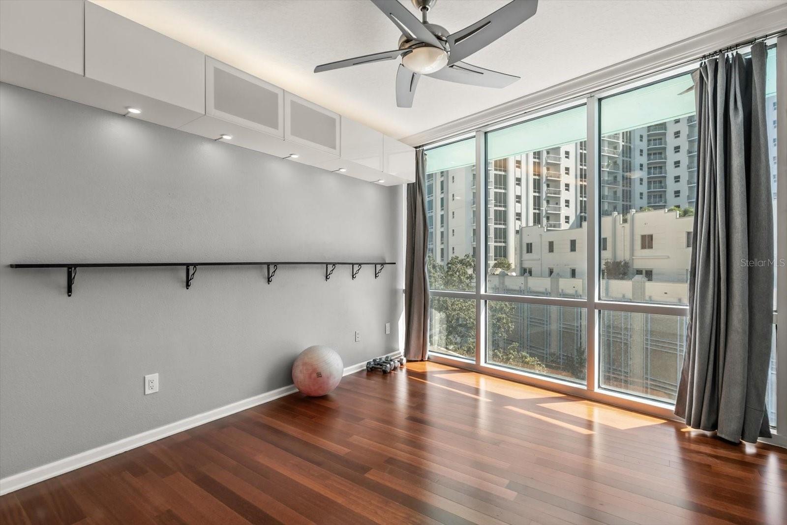 WAVERLY/LK EOLA - Residential