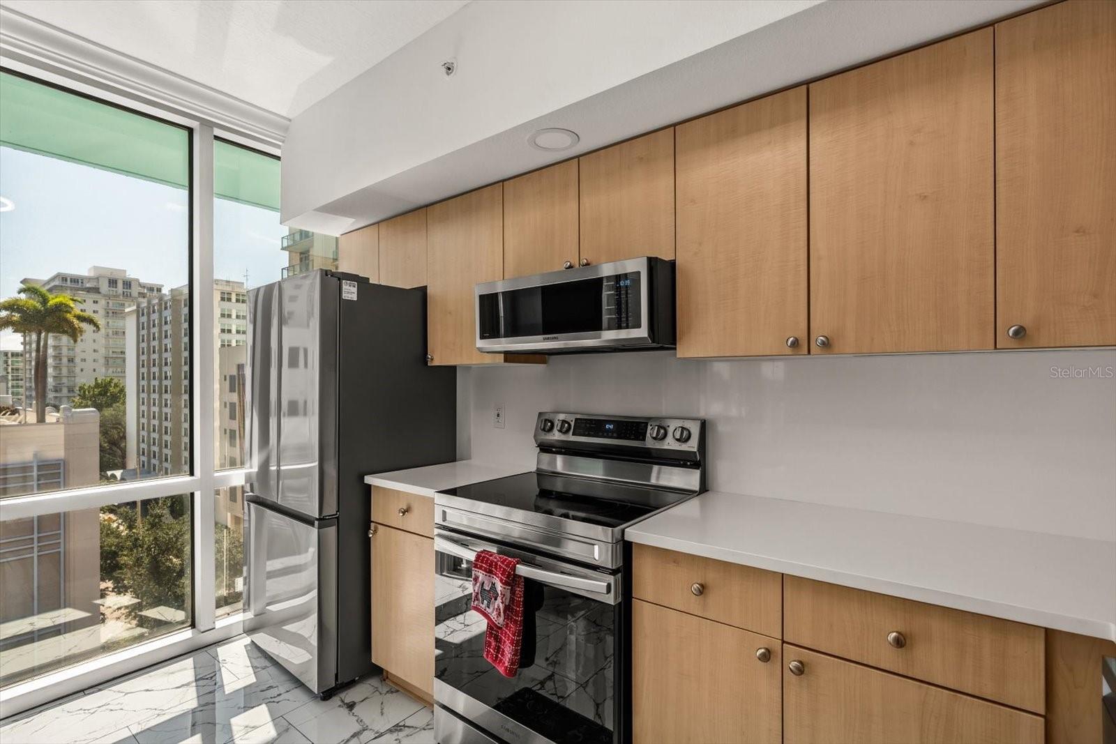 WAVERLY/LK EOLA - Residential