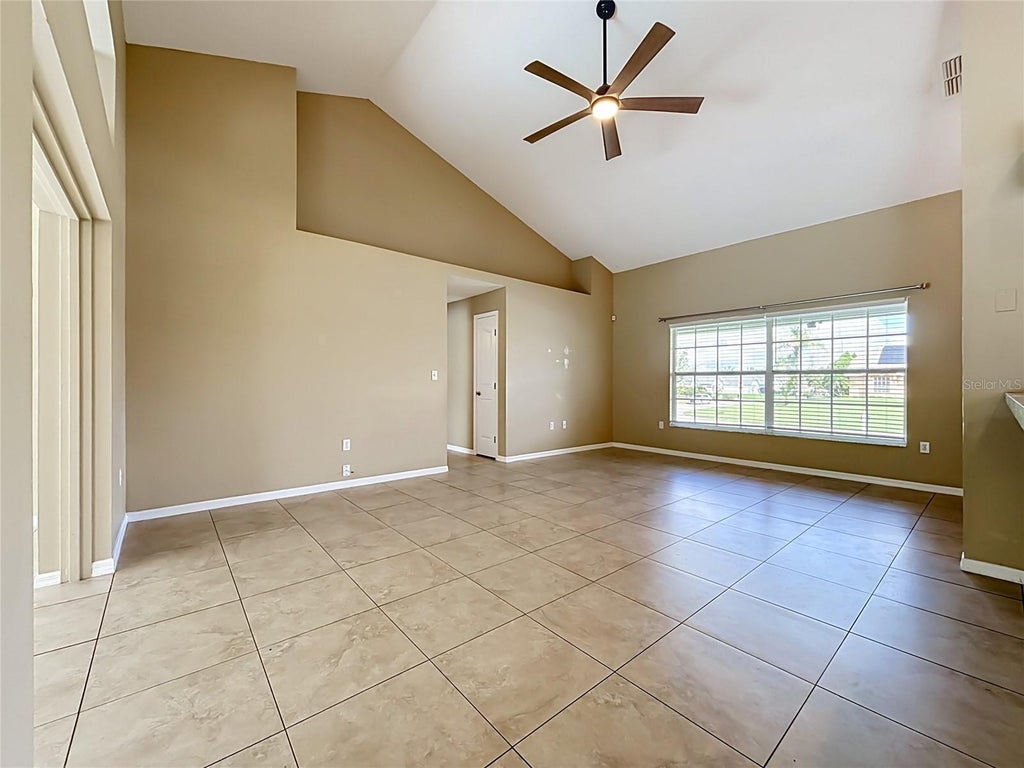 Photo of 5645 Loma Vista Court, Davenport, FL 33896 (MLS # L4965228)