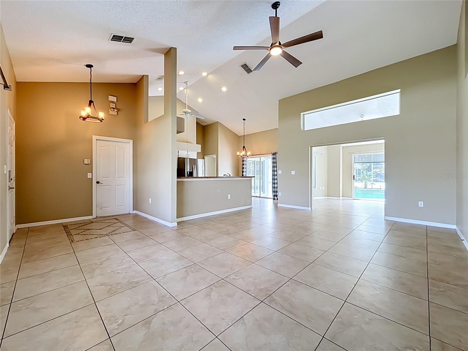 5645 LOMA VISTA COURT