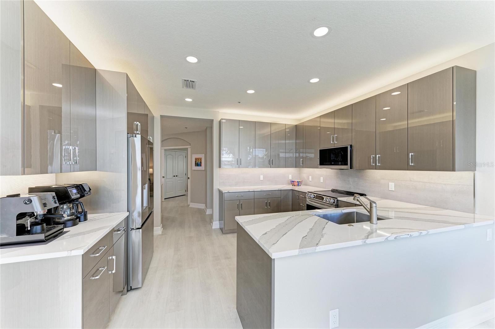 THE MOORINGS AT EDGEWATER - Residential