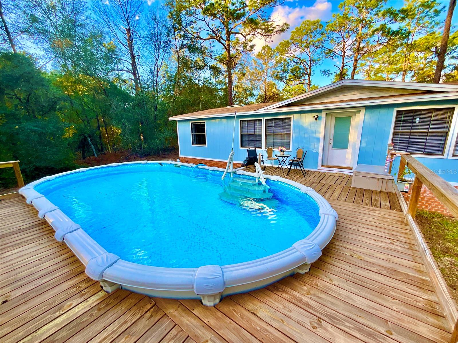 WEST LAKE MANOR - Residential